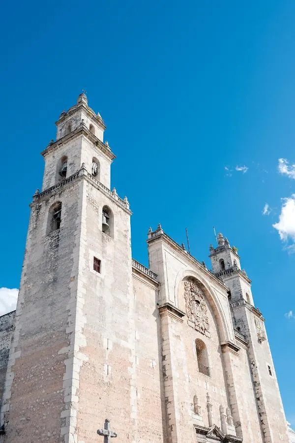 Hotel La Catedral Mérida 2*,  México