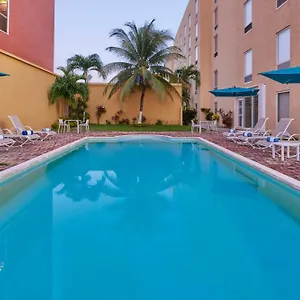 https://city-junior-cancun-americas.quintano-roohotels.com