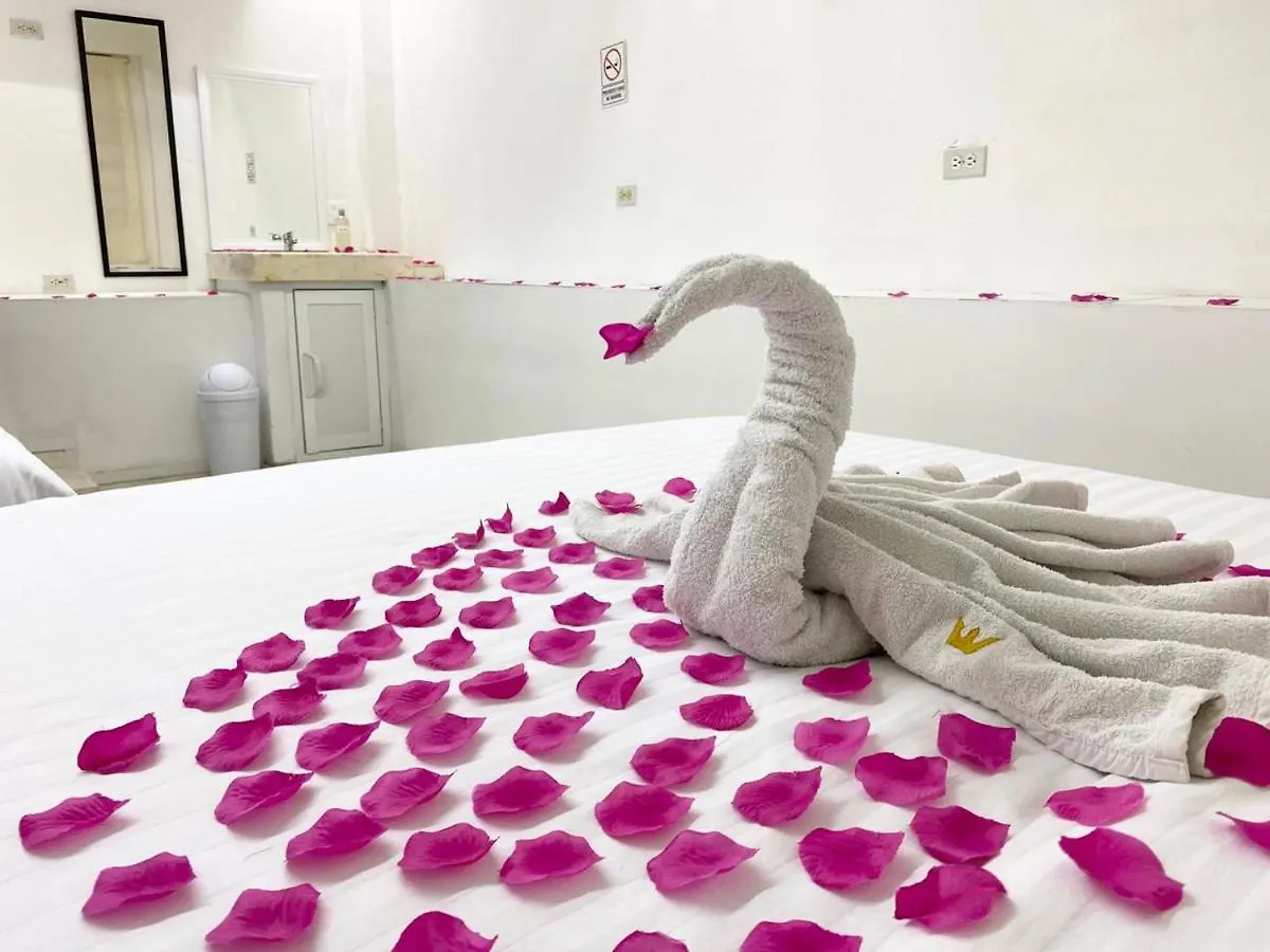 **  Hotel La Catedral 메리다 멕시코